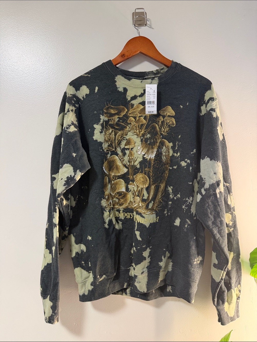 PacSun Black Sage Tie-Dye Crewneck Sweatshirt Mushrooms small